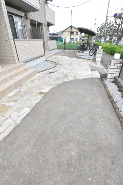 ��ʌ��������܎s�΋揼�؂P���ڂ̃A�p�[�g�̃G���g�����X