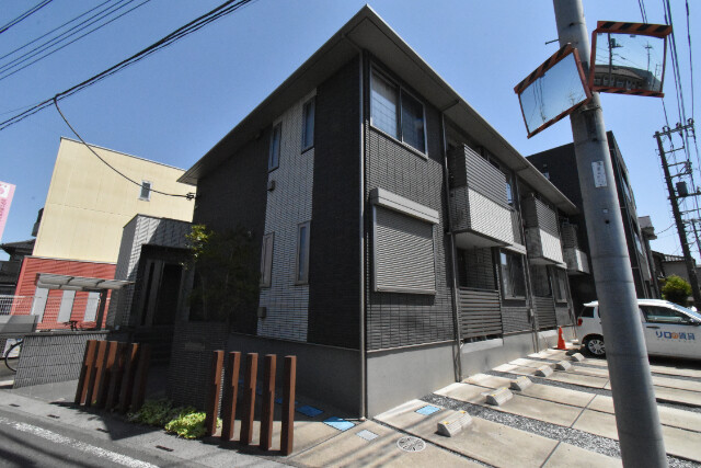 ��ʌ��������܎s����厚���v��828-2�̃A�p�[�g�̌����O��