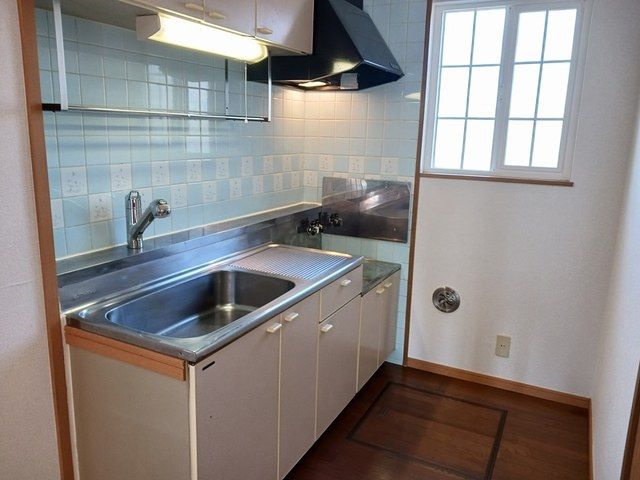 ��ʌ�����s�厚�����̃A�p�[�g�̃L�b�`��