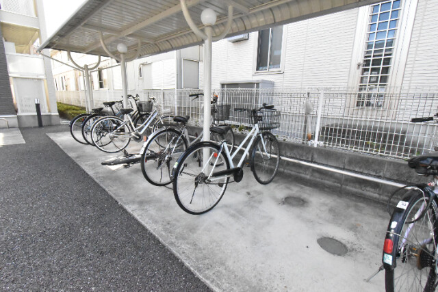 ��ʌ��z�J�s�ԎR���R���ڂ̃A�p�[�g�̂��̑�