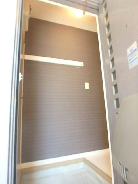 ��ʌ��������܎s�������a�c���Q���ڂ̃A�p�[�g�̌���