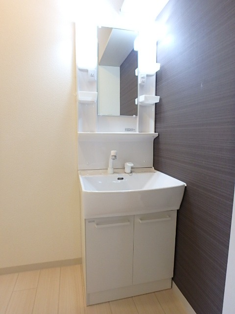 ��ʌ��������܎s�������a�c���Q���ڂ̃A�p�[�g�̐��ʏ�