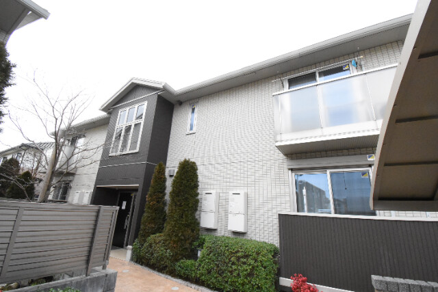 ��ʌ��������܎s��{��听���Q����166-1�̃A�p�[�g�̌����O��