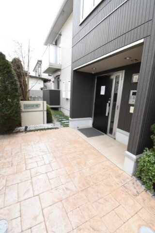 ��ʌ��������܎s��{��听���Q���ڂ̃A�p�[�g�̃G���g�����X