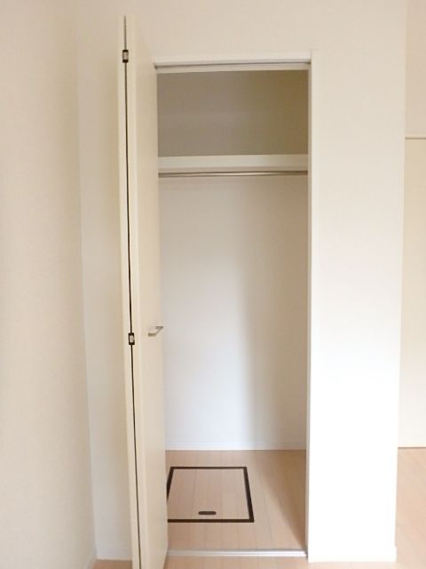 ��ʌ�����s�厚�����̃A�p�[�g�̎��[