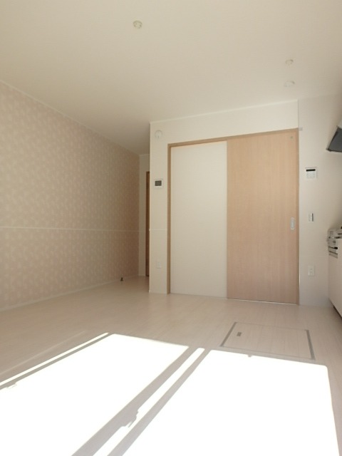 ��ʌ��������܎s��{��㏬���̃A�p�[�g�̋��ԁE���r���O