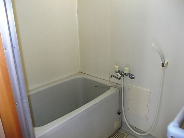 ��ʌ�����s�����P���ڂ̃A�p�[�g�̃o�X