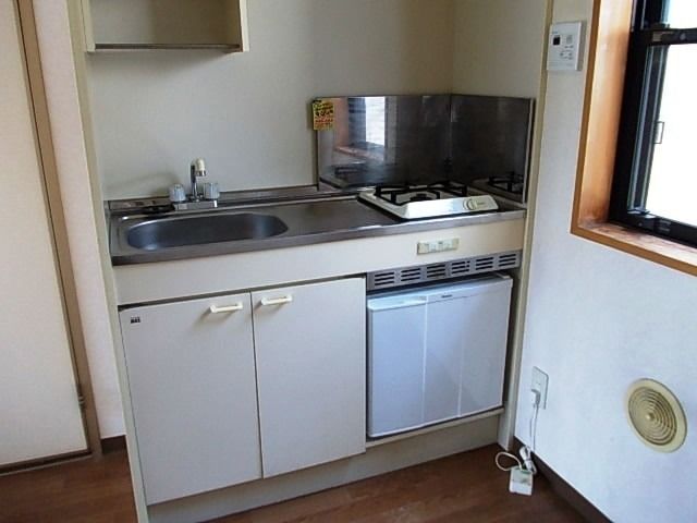 ��ʌ�����s�����P���ڂ̃A�p�[�g�̃L�b�`��