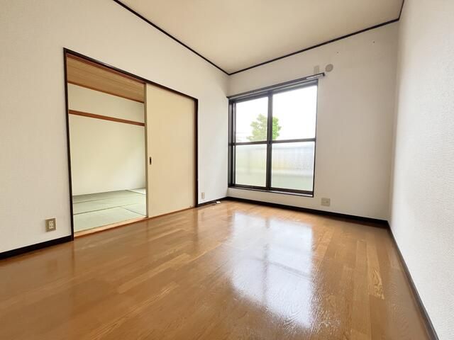 ��ʌ��������܎s��{��听���Q���ڂ̃A�p�[�g�̋��ԁE���r���O