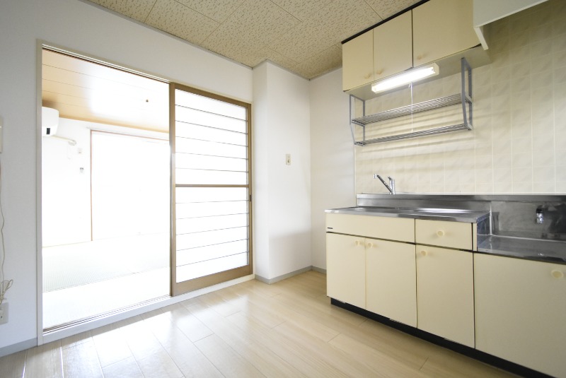 ��ʌ��������܎s�k��g�쒬�P���ڂ̃A�p�[�g�̃L�b�`��