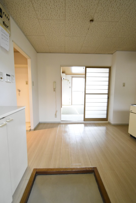 ��ʌ��������܎s�k��g�쒬�P���ڂ̃A�p�[�g�̂��̑������E�X�y�[�X