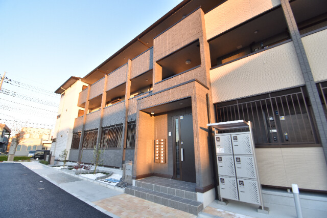 ��ʌ��k�����S�ɓޒ��h�R���ڂ̃A�p�[�g�̃G���g�����X