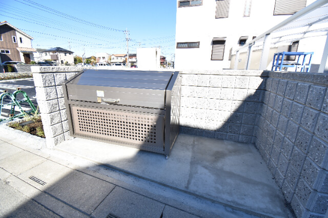 ��ʌ��k�����S�ɓޒ��h�R���ڂ̃A�p�[�g�̂��̑�