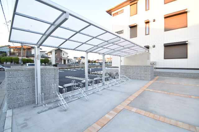 ��ʌ��k�����S�ɓޒ��h�R���ڂ̃A�p�[�g�̂��̑�