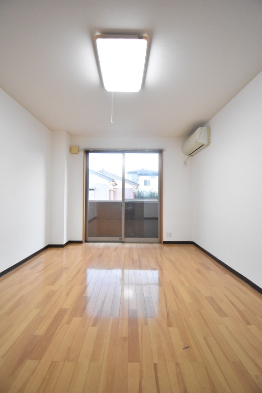 ��ʌ��������܎s��{��y�蒬�R���ڂ̃}���V�����̋��ԁE���r���O