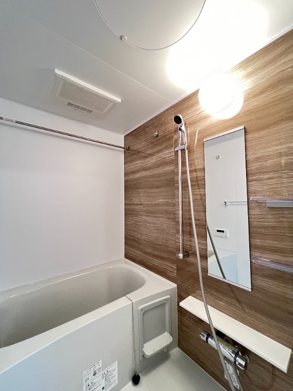 ��ʌ��������܎s�΋�厚���̃A�p�[�g�̃o�X