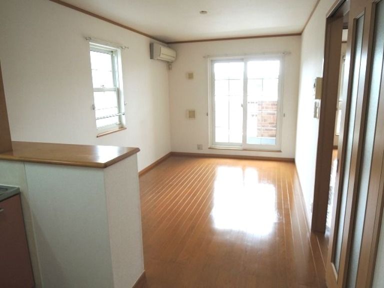 ��ʌ��������܎s���擹��Q���ڂ̃A�p�[�g�̋��ԁE���r���O