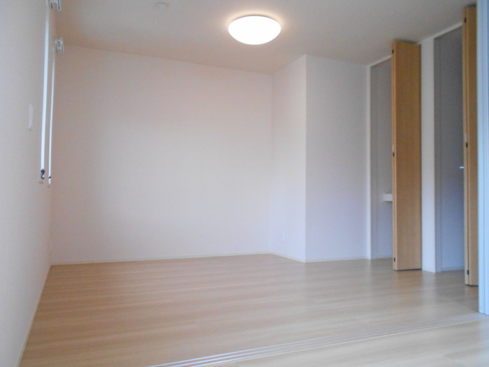 ��ʌ�����s�厚�����̃A�p�[�g�̂��̑������E�X�y�[�X