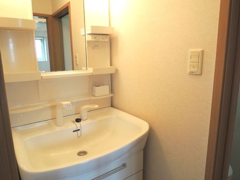 ��ʌ��������܎s���擹��Q���ڂ̃A�p�[�g�̐��ʏ�