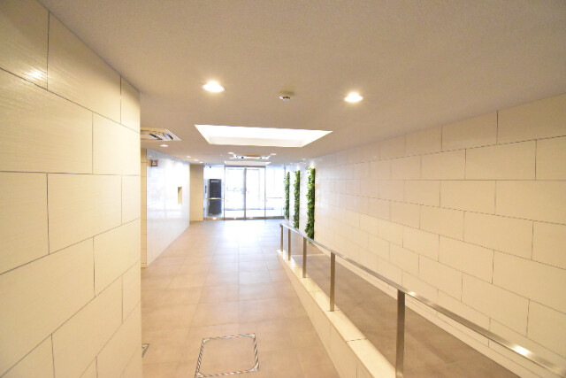 ��ʌ�����s������P���ڂ̃}���V�����̃G���g�����X