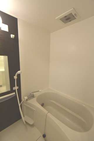 ��ʌ�����s�t���P���ڂ̃A�p�[�g�̃o�X