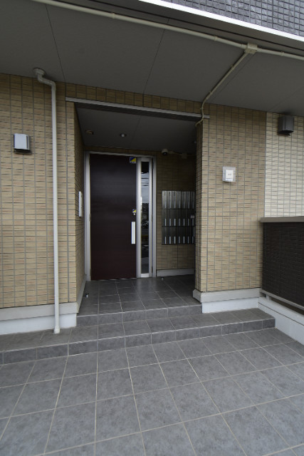 ��ʌ�����s�t���P���ڂ̃A�p�[�g�̃G���g�����X