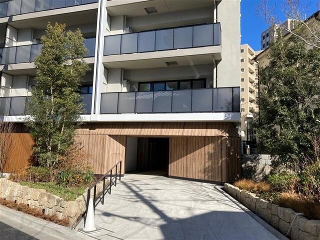 ��ʌ��������܎s�Y�a�撇���Q���ڂ̃}���V�����̃G���g�����X