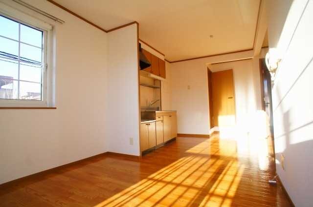 ��ʌ��������܎s����厚���m��̃A�p�[�g�̋��ԁE���r���O