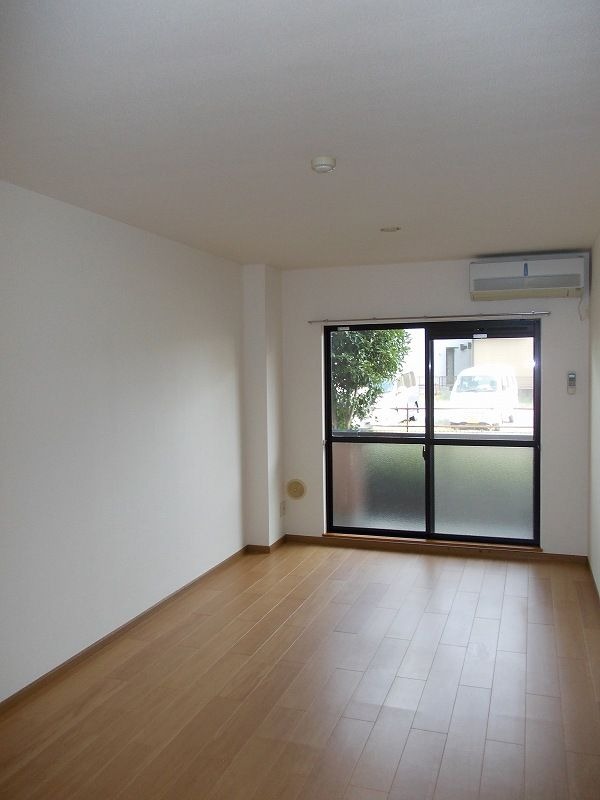 ��ʌ������s�������̃}���V�����̋��ԁE���r���O