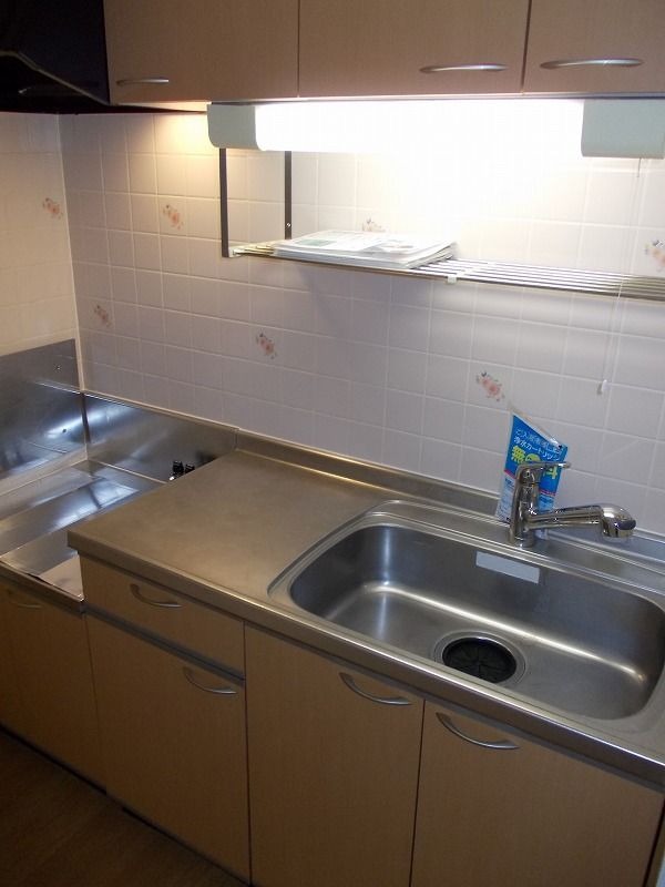 ��ʌ������s�������̃}���V�����̃L�b�`��