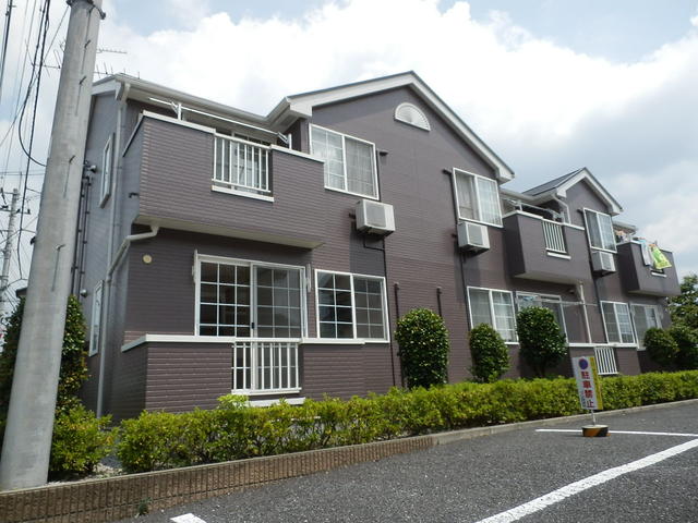 ��ʌ��������܎s����厚���m��̃A�p�[�g�̒��ԏ�