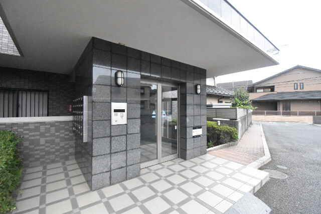 ��ʌ��������܎s�Y�a���؍�S���ڂ̃}���V�����̃G���g�����X