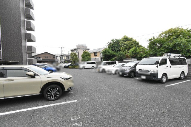 ��ʌ��������܎s�Y�a���؍�S���ڂ̃}���V�����̒��ԏ�