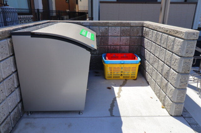 ��ʌ��z�J�s���C�N�^�E���Q���ڂ̃A�p�[�g�̂��̑�