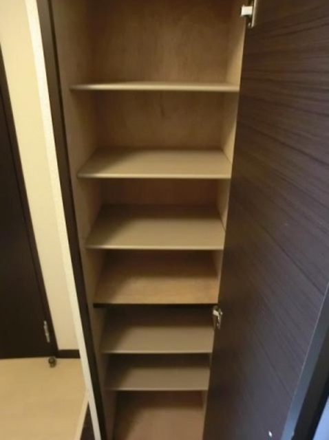 ��ʌ�����s��ԑ�Q���ڂ̃A�p�[�g�̌���