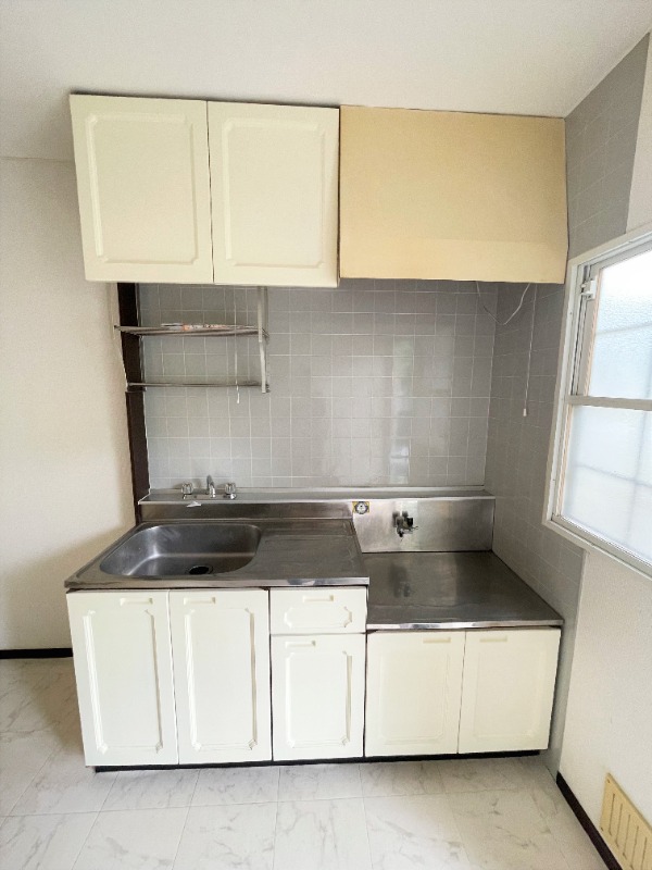 ��ʌ��������܎s�Y�a���؍�R���ڂ̃A�p�[�g�̃L�b�`��