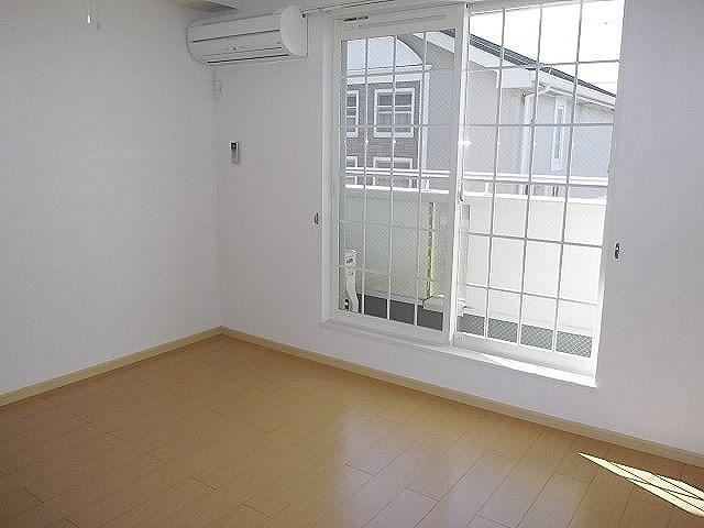 ��ʌ��������܎s��΋�㗢�P���ڂ̃A�p�[�g�̋��ԁE���r���O