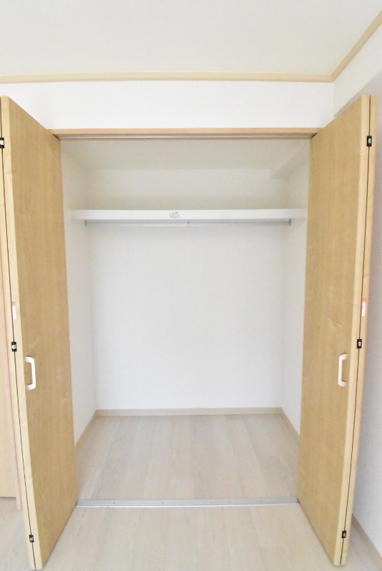 ��ʌ������s�J�˒����̃}���V�����̎��[