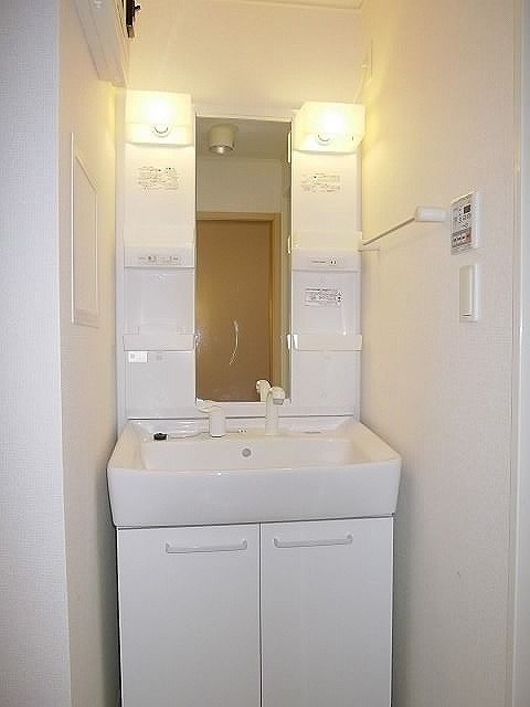 ��ʌ��������܎s��΋�㗢�P���ڂ̃A�p�[�g�̐��ʏ�