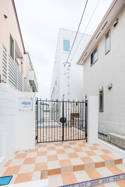 ��ʌ��������܎s�Y�a��O�n�Q���ڂ̃A�p�[�g�̃G���g�����X