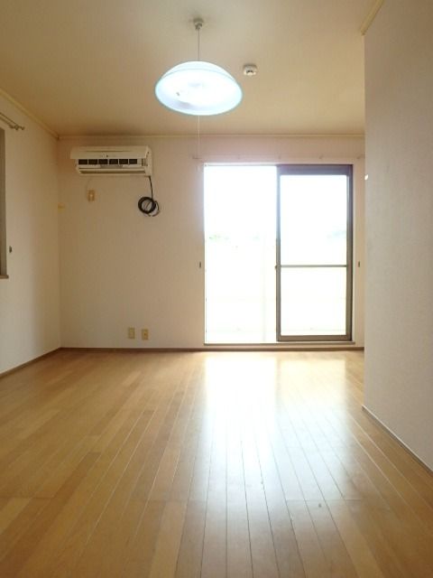 ��ʌ��������܎s��{��k�ܒ��Q���ڂ̃A�p�[�g�̋��ԁE���r���O