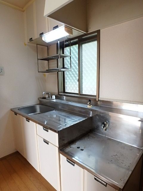 ��ʌ��������܎s��{��k�ܒ��Q���ڂ̃A�p�[�g�̃L�b�`��