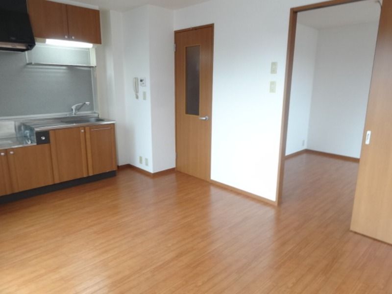 ��ʌ��������܎s����O���T���ڂ̃A�p�[�g�̋��ԁE���r���O