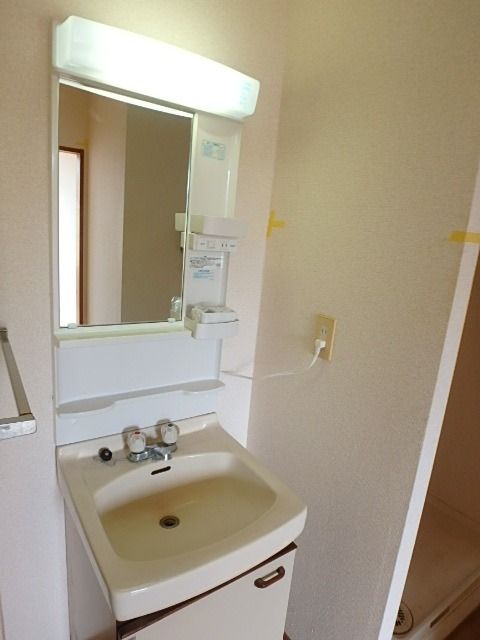 ��ʌ��������܎s��{��k�ܒ��Q���ڂ̃A�p�[�g�̐��ʏ�