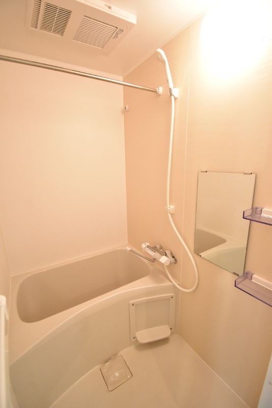 ��ʌ��������܎s��{�擌���P���ڂ̃A�p�[�g�̃o�X