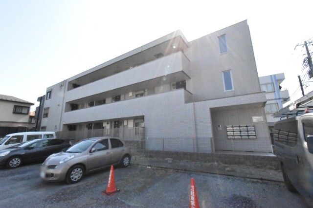 ��ʌ�����s�씵���J�U����7-14�̃}���V�����̌����O��