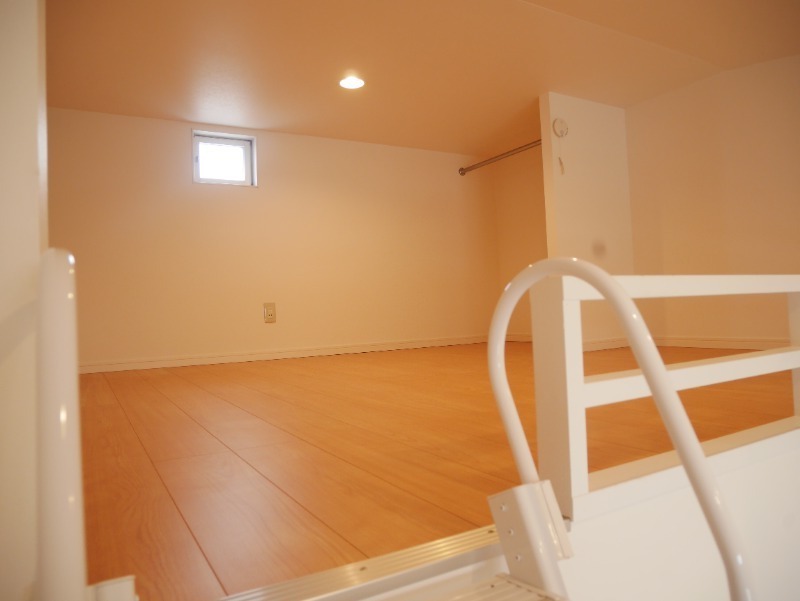 ��ʌ��������܎s�����擌��{�U���ڂ̃A�p�[�g�̂��̑������E�X�y�[�X