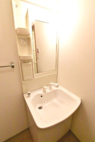 ��ʌ��z�J�s�������T���ڂ̃A�p�[�g�̐��ʏ�