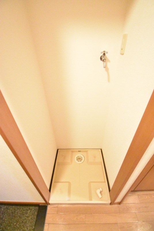 ��ʌ��z�J�s�������T���ڂ̃A�p�[�g�̂��̑��ݔ�