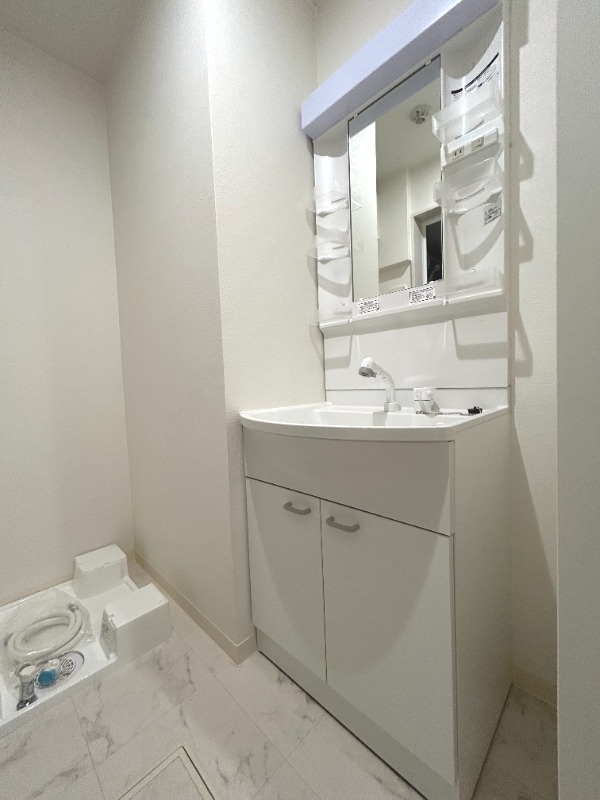 ��ʌ�����s�΋u�P���ڂ̃A�p�[�g�̐��ʏ�